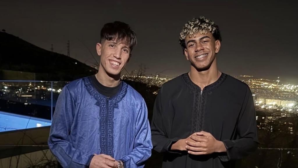 Lamine Yamal, junto a su amigo Souhaib dando inicio al Ramadán de 2026