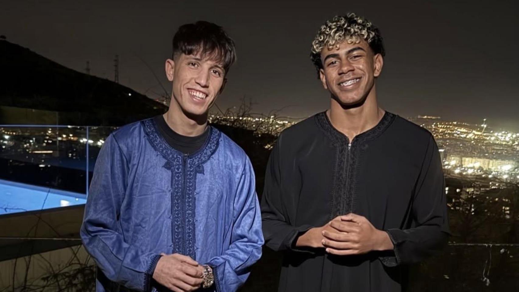 Lamine Yamal, junto a su amigo Souhaib dando inicio al Ramadán de 2026
