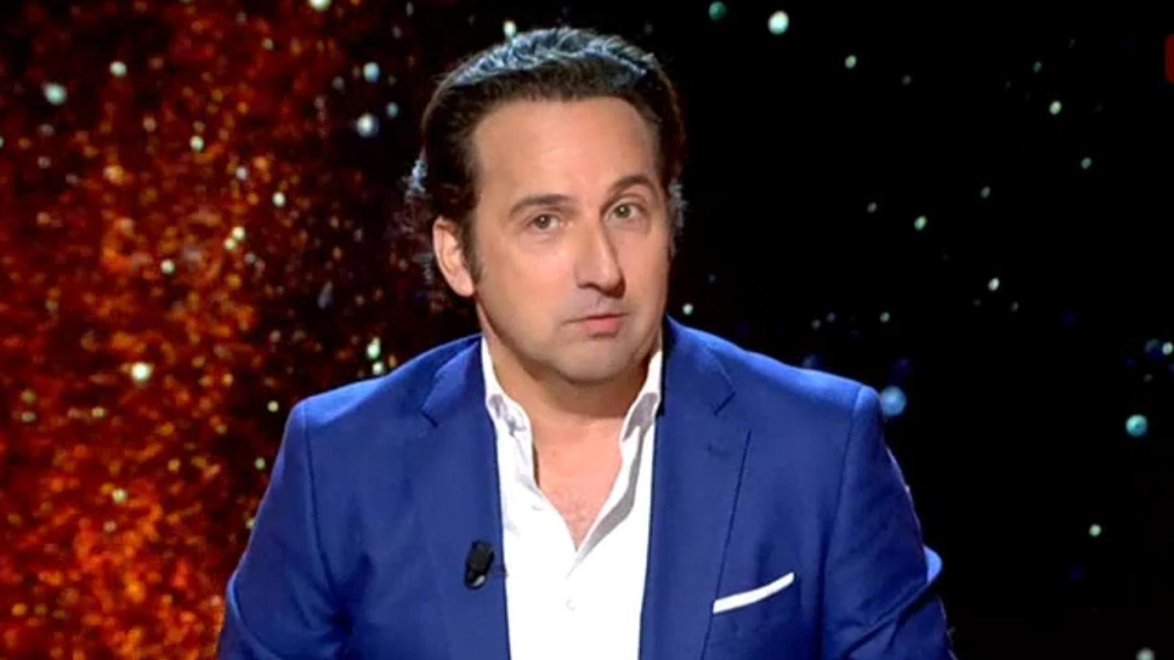 Iker Jiménez anuncia en directo la renovación de 'Horizonte diario'.