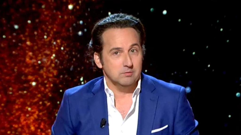 Iker Jiménez anuncia en directo la renovación de 'Horizonte diario'.