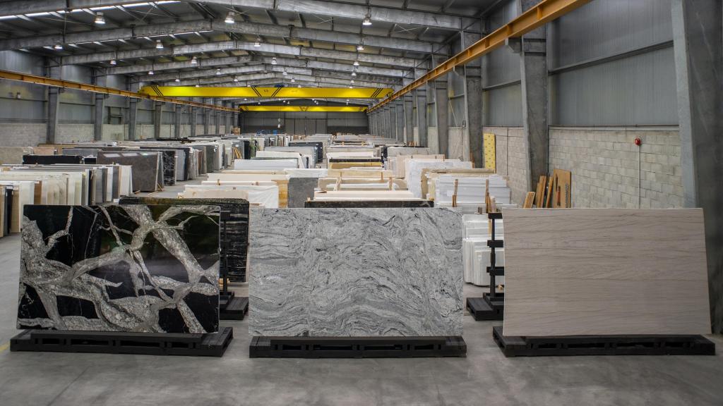 Imagen de uno de los almacenes de Cupa Stone.