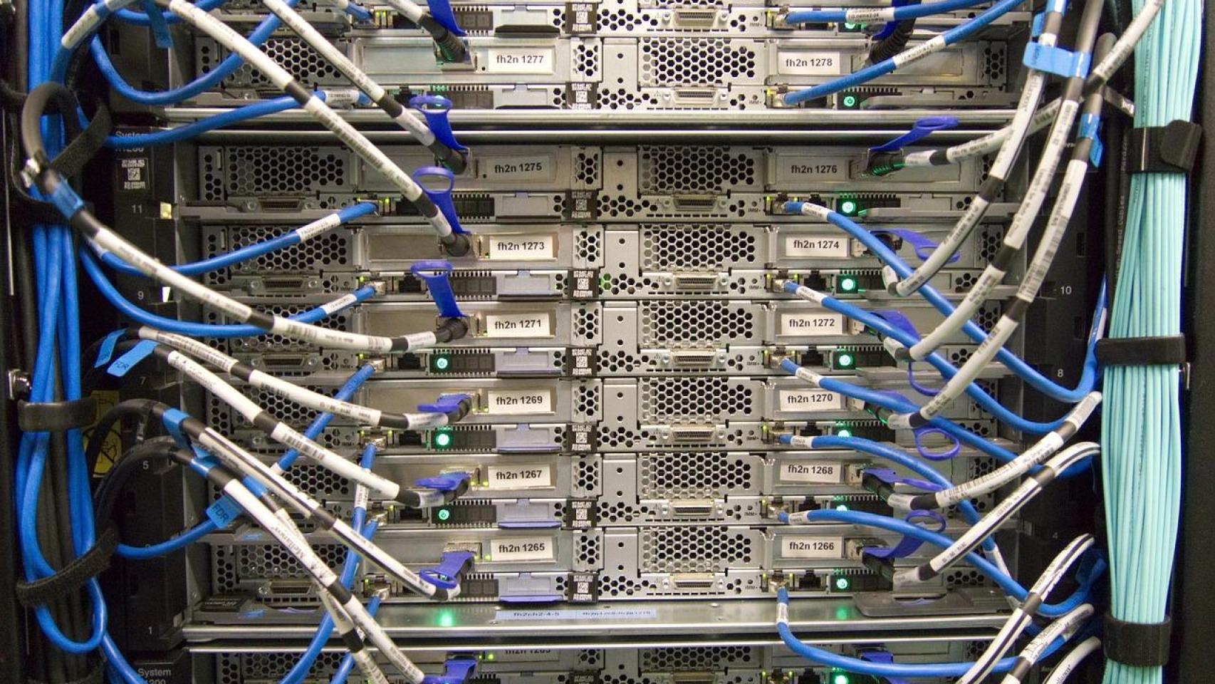 El almacenamiento de datos en servidores, clave en la era digital. FOTO: Pixabay.
