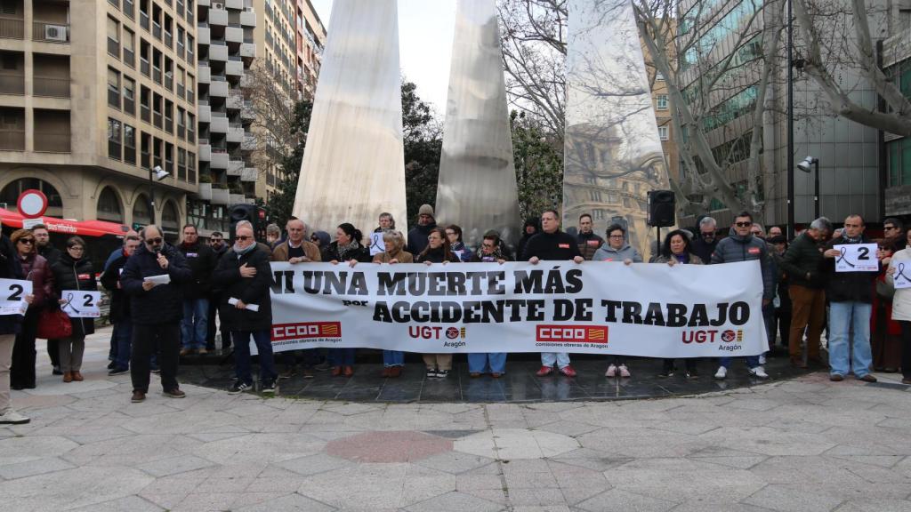 Concentración de CCOO y UGT por la siniestralidad laboral en Aragón