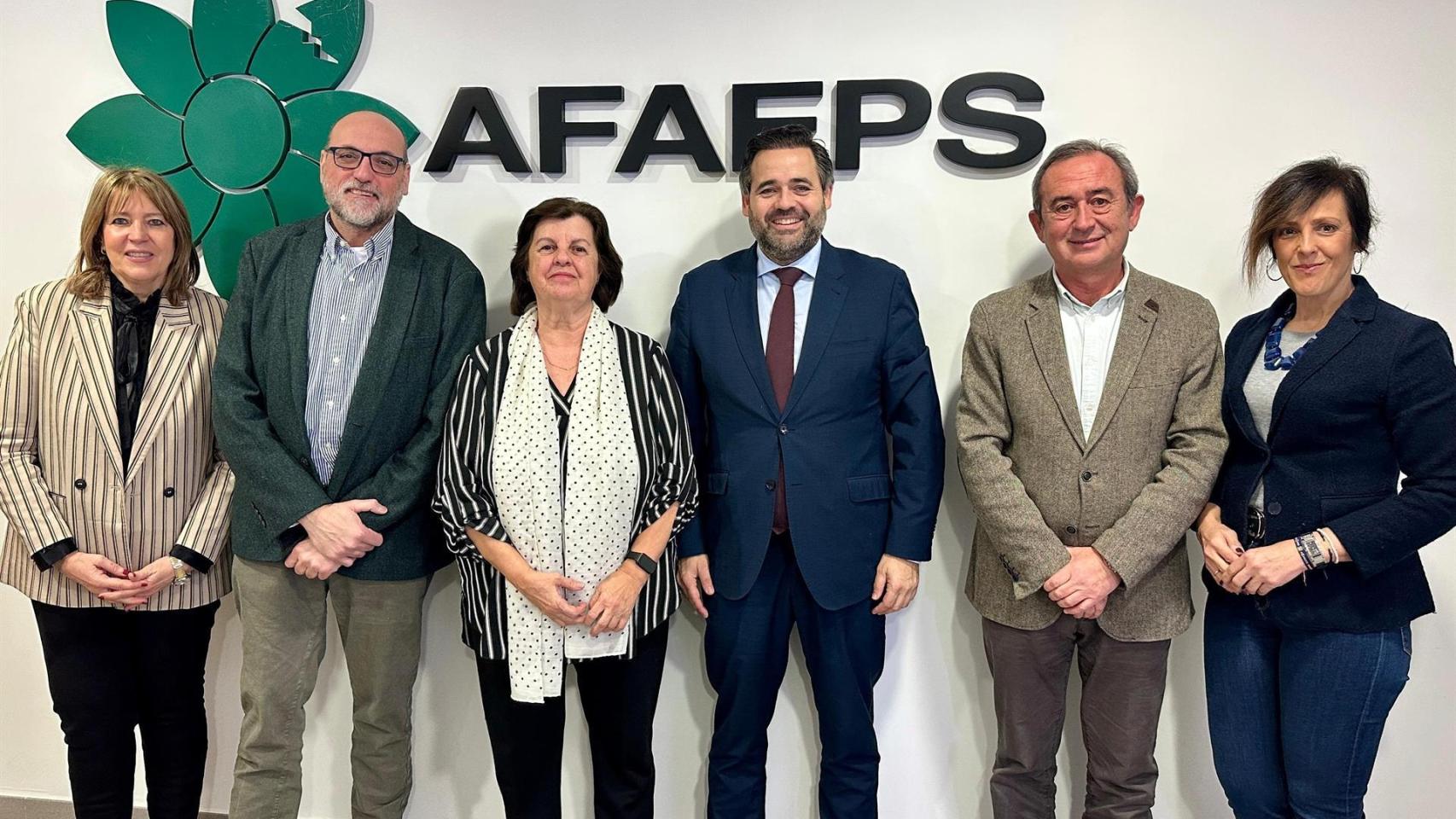 Visita de Núñez a AFAEPS en Albacete. Foto: PP CLM.