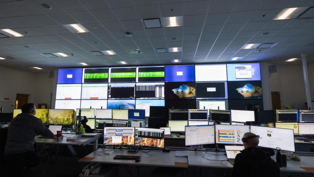 Centro de control y monitorización del centro de datos de Microsoft en Irlanda.