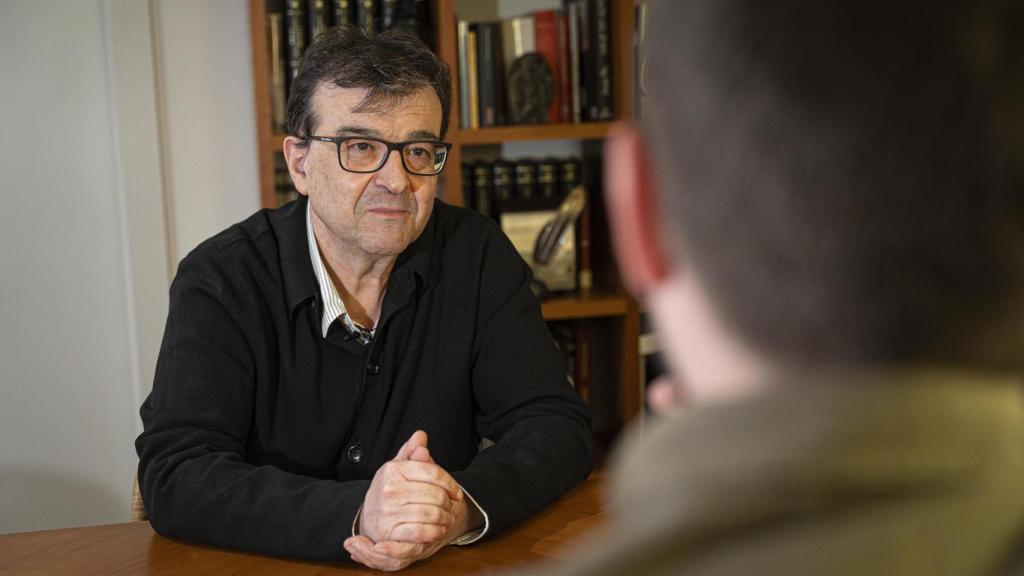 Javier Cercas durante la entrevista con EL ESPAÑOL.