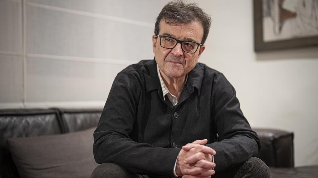 Javier Cercas durante la entrevista con EL ESPAÑOL.