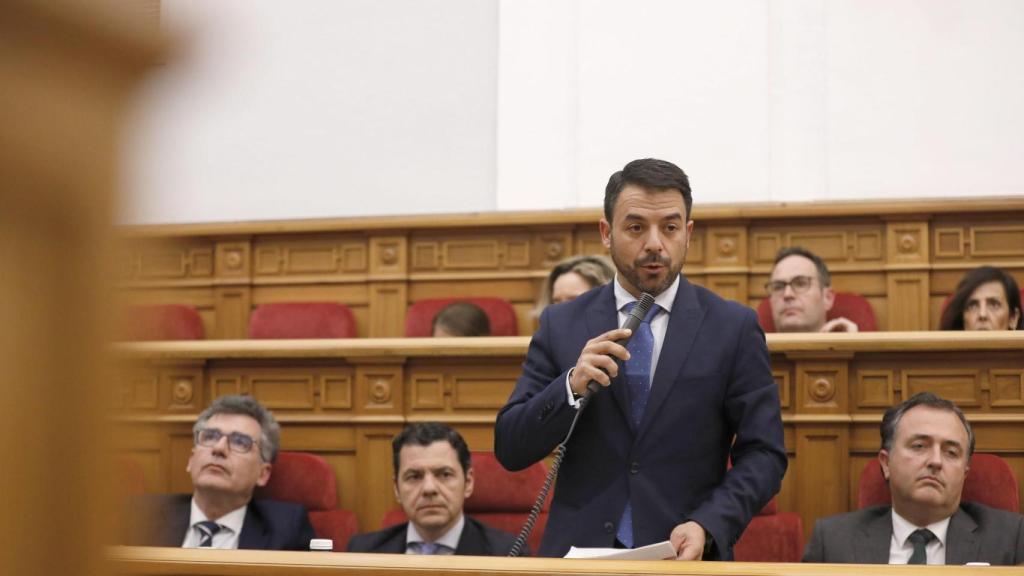 Iván Sánchez (Vox) durante la pregunta en la que se produjo el encontronazo.