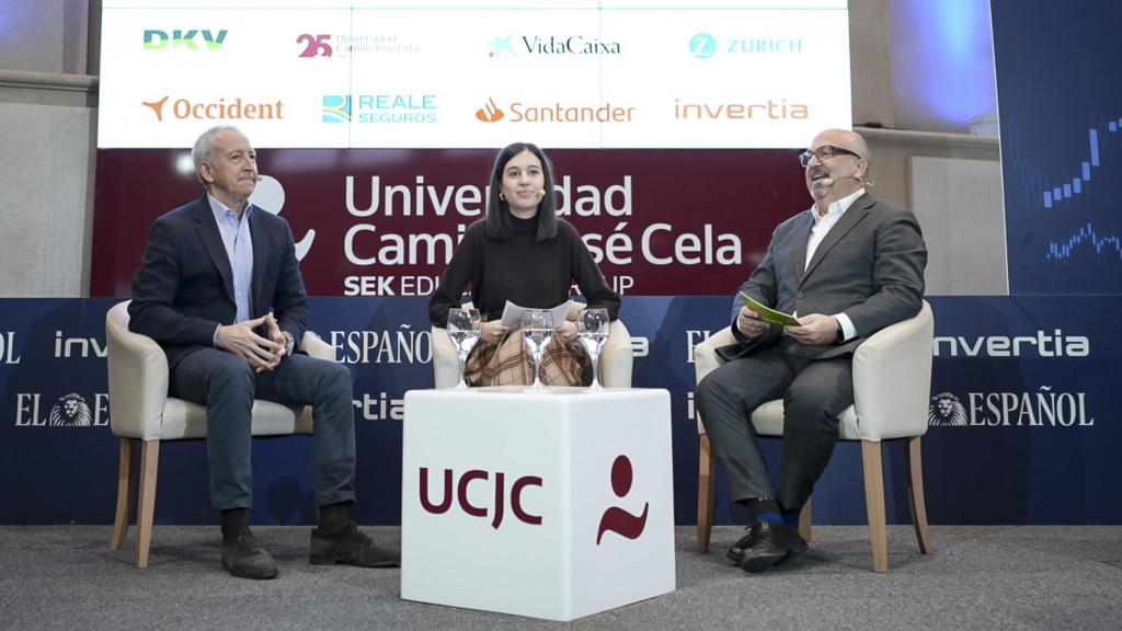 Jaime Ortiz (Asisa), Victoria Villafranca (EL ESPAÑOL-Invertia) y Pedro Orbe (DKV), en el I Observatorio del Sector Asegurador de EL ESPAÑOL e Invertia.