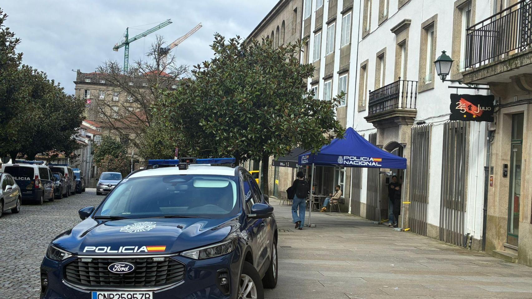 La Policía Nacional reanuda la realización de los trámites de extranjería en Santiago