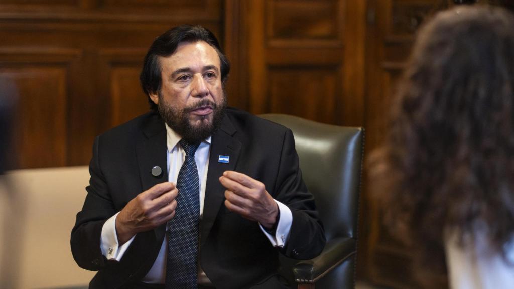 Félix Ulloa at Casa de América during his interview with EL ESPAÑOL.