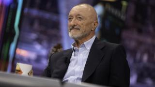 Arturo Pérez-Reverte, periodista, 74 años