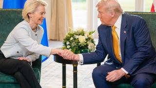 Урсула фон дер Лајен и Доналд Трамп, током потписивања трговинског споразума између ЕУ и САД у јулу у Шкотској