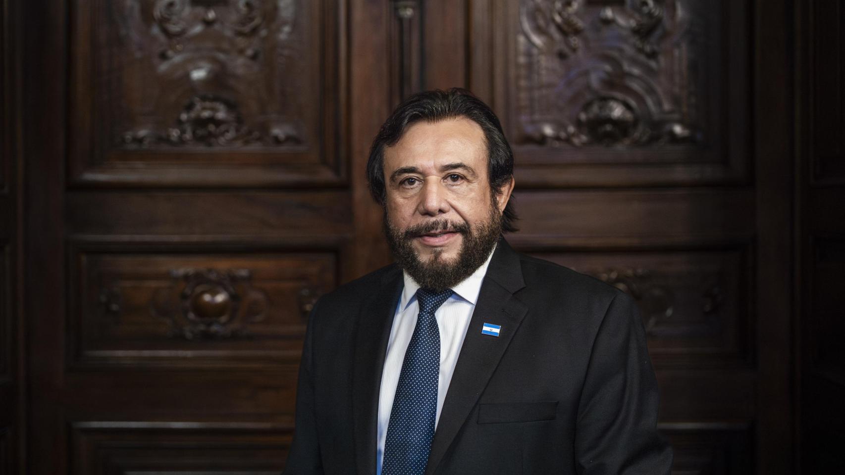 Félix Ulloa, vicepresidente de El Salvador, durante su entrevista con EL ESPAÑOL.