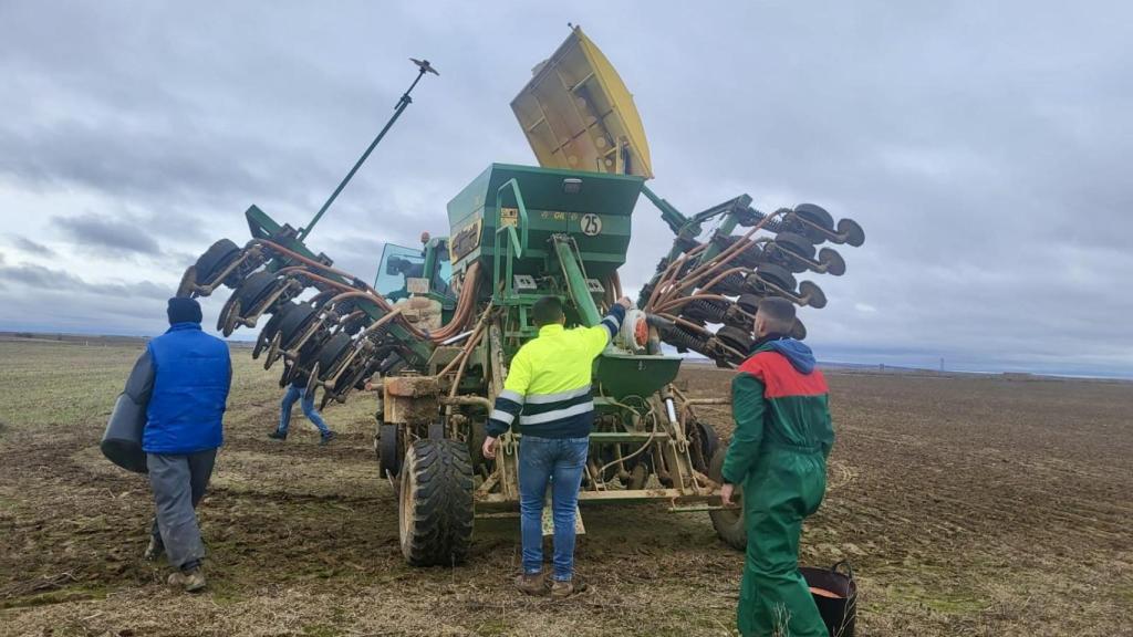 Agricultores en Villamayor de Campos (Zamora)