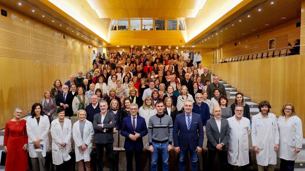 Foto de familia del homenaje.