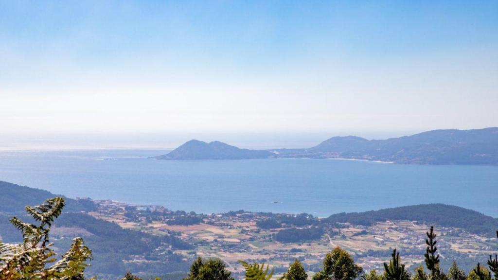 Vistas de la ría de Muros e Noia desde el Monte Iroite
