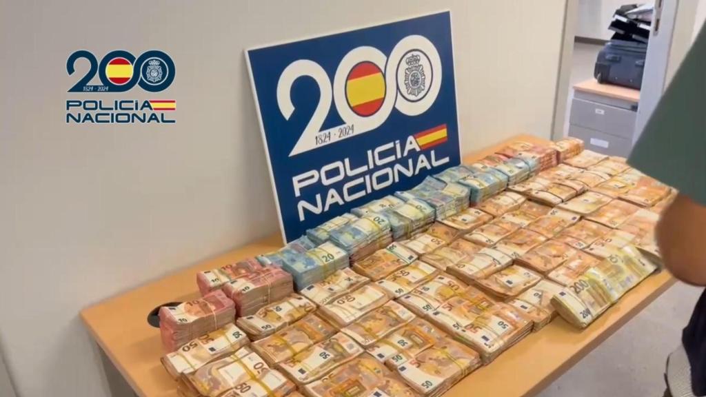 Dinero interceptado en la operación Premium.