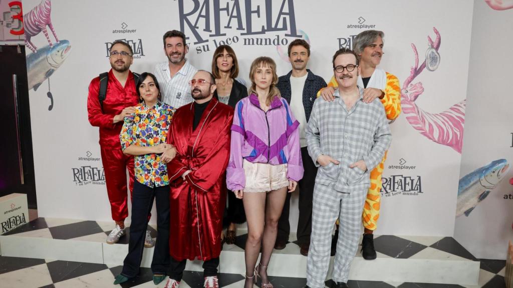 Joaquín Reyes, Carlos Areces, Aníbal Gómez, Ernesto Sevilla, Arturo Valls, Ingrid García-Jonsson y Carmen Ruiz en el estreno de 'Rafaela y su mundo loco'