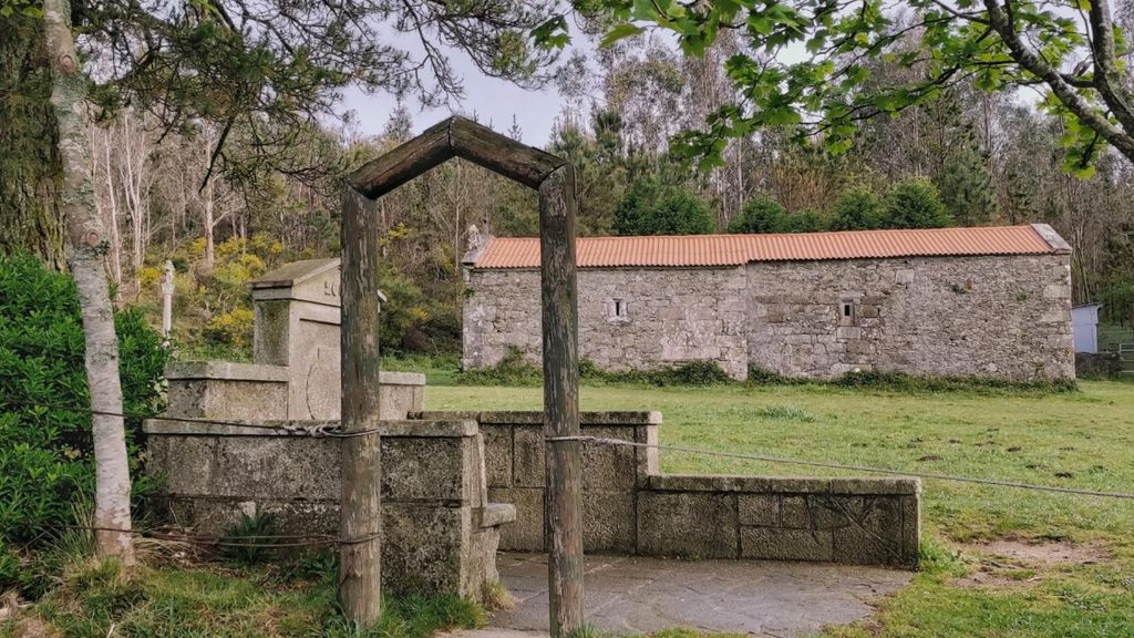 Capilla de San Pedro Mártir, en A Pereiriña, en Cee