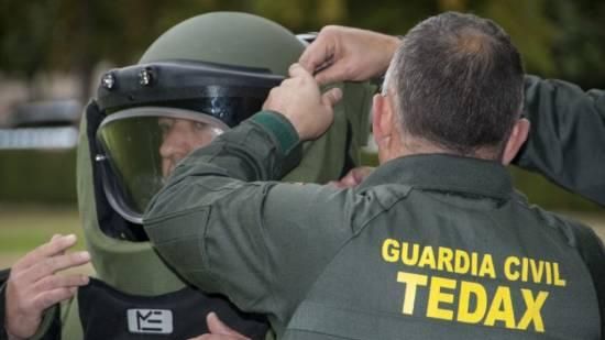 Encuentran un artefacto explosivo de la Guerra Civil semienterrado en el patio de una casa en un pueblo de Toledo