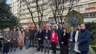 Santiago homenajea la figura de Rosalía de Castro