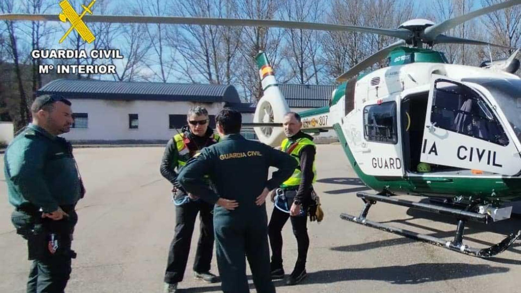 Imagen de los equipos de rescate que han participado en la búsqueda de la mujer en La Magdalena