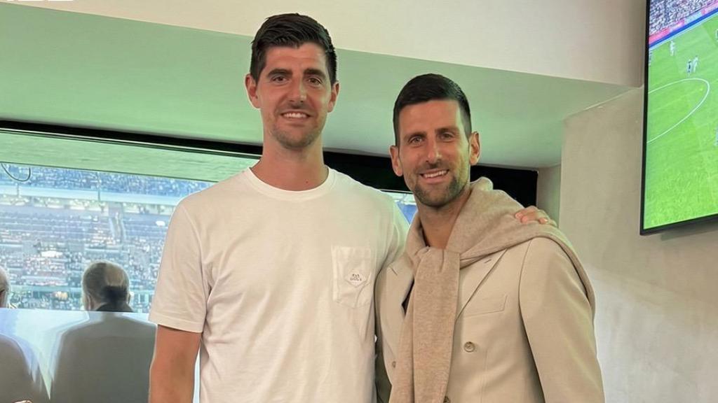 Courtois y Djokovic juntos en un palco del Bernabéu