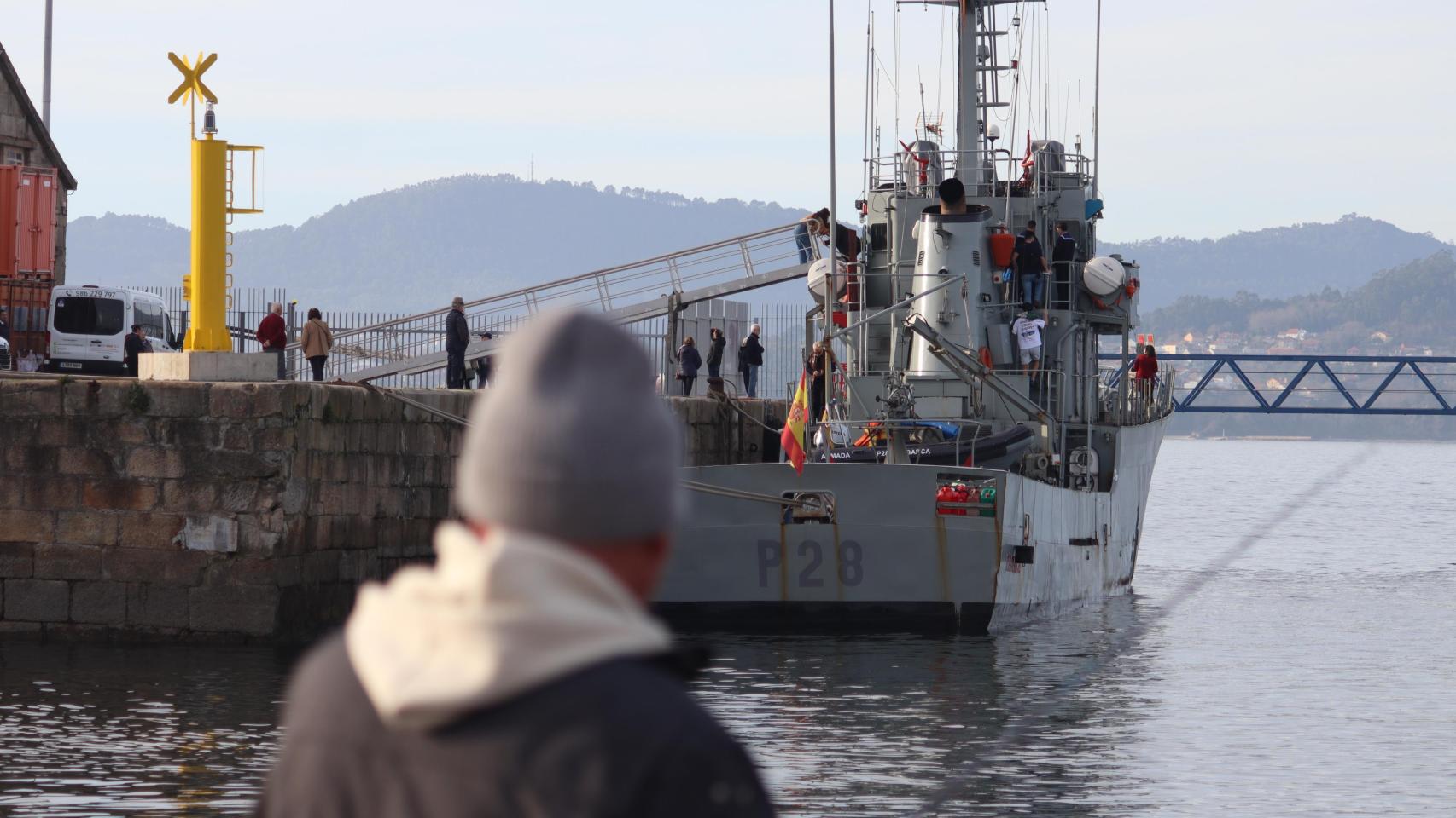 Buque de la Armada Española en el Puerto de Vigo