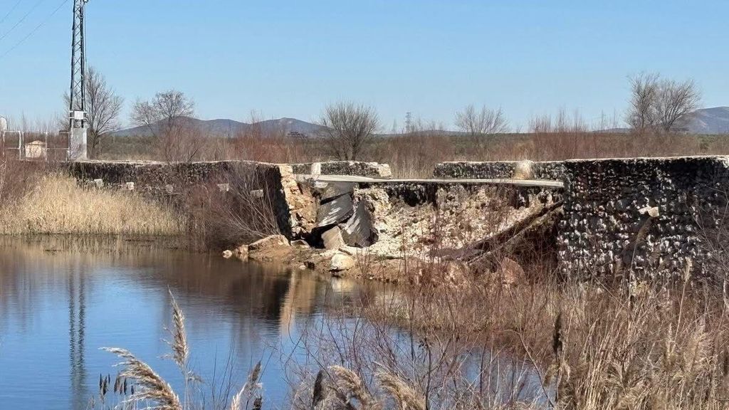 Puente sobre el río Gigüela en Arenas de San Juan (Ciudad Real). Foto: Oppida.