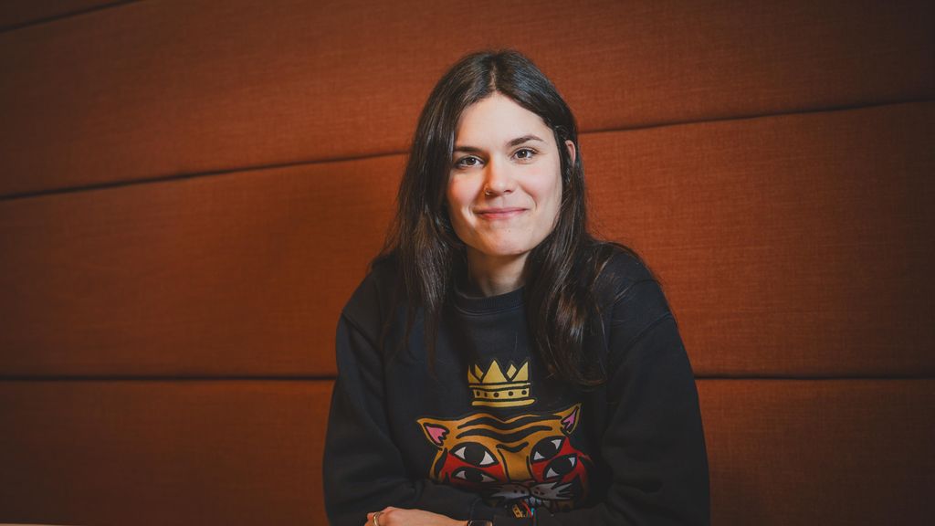 Elvira Sastre durante la entrevista con EL ESPAÑOL