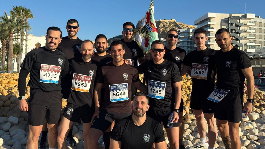 El equipo del MOE que ha participado en la carrera.