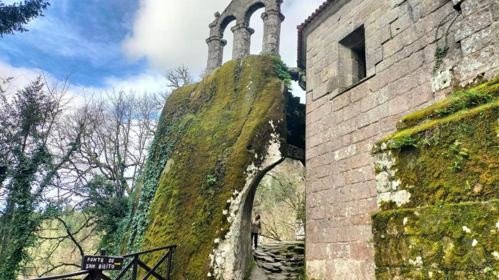 Campanario del Monasterio de San Pedro de Rocas