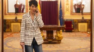 La ministra de Inclusión, Seguridad Social y Migraciones, Elma Saiz, saliendo del Congreso.