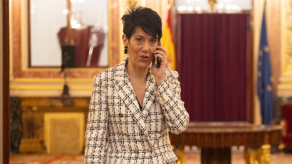 La ministra de Inclusión, Seguridad Social y Migraciones, Elma Saiz, saliendo del Congreso.