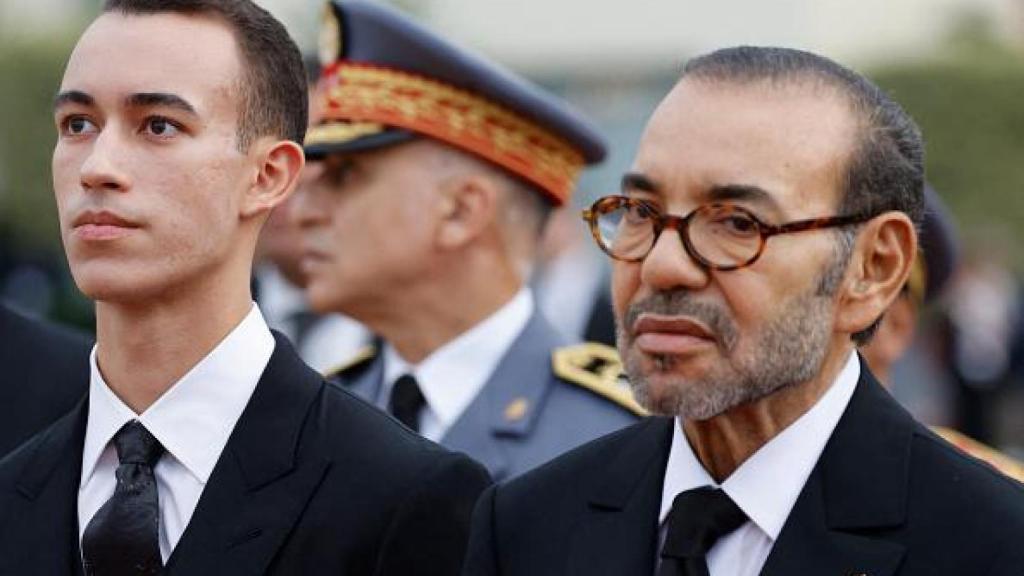Mohamed VI y su hijo Moulay Hassan. 