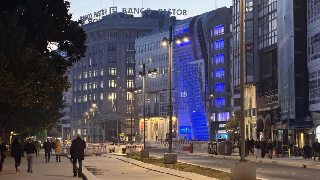 Avance de las obras de los Cantones en la avenida de la Marina.