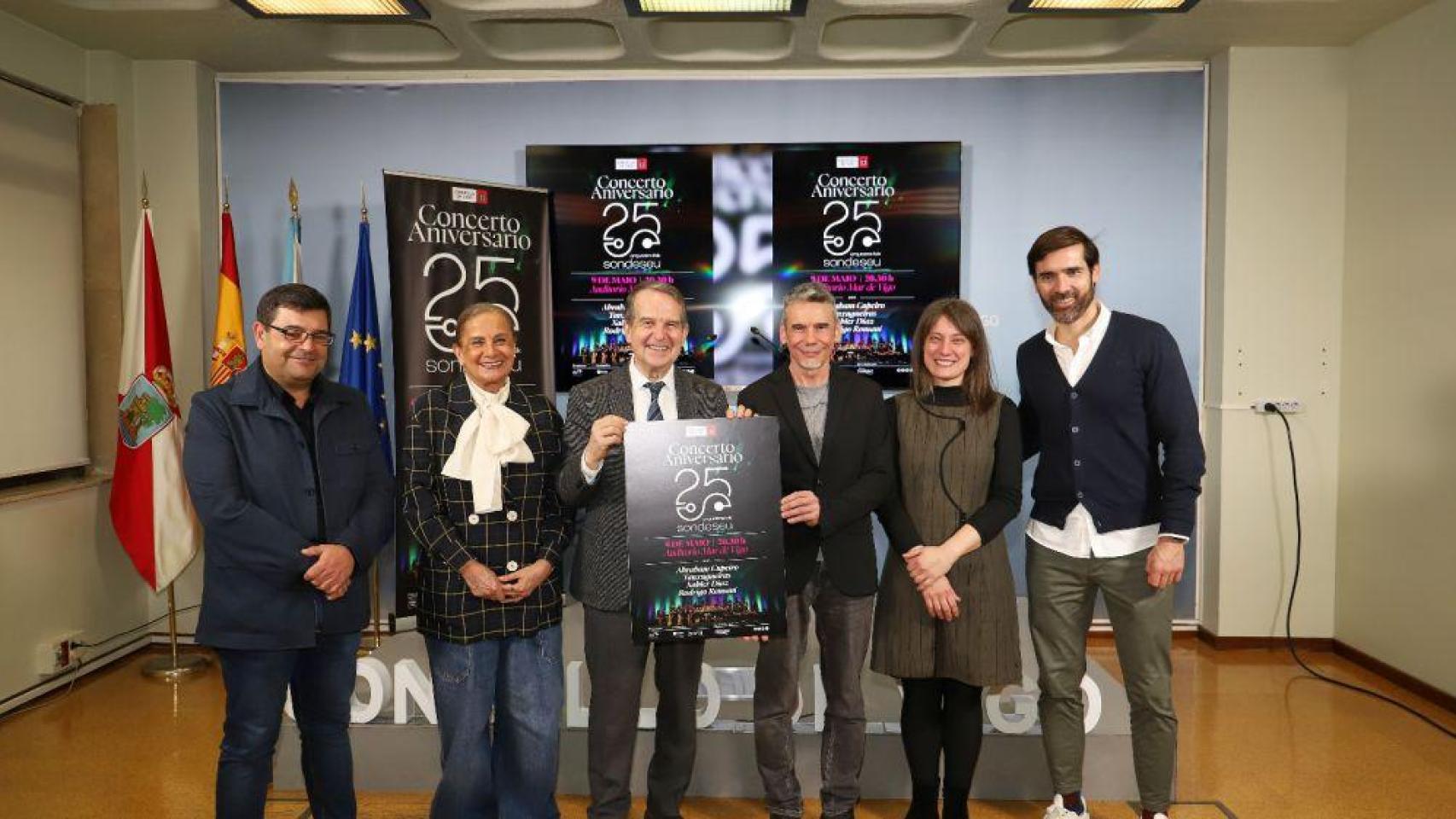 Vigo acoge un concierto para celebrar el 25 aniversario de la Orquesta Folk de Galicia Son de Seu
