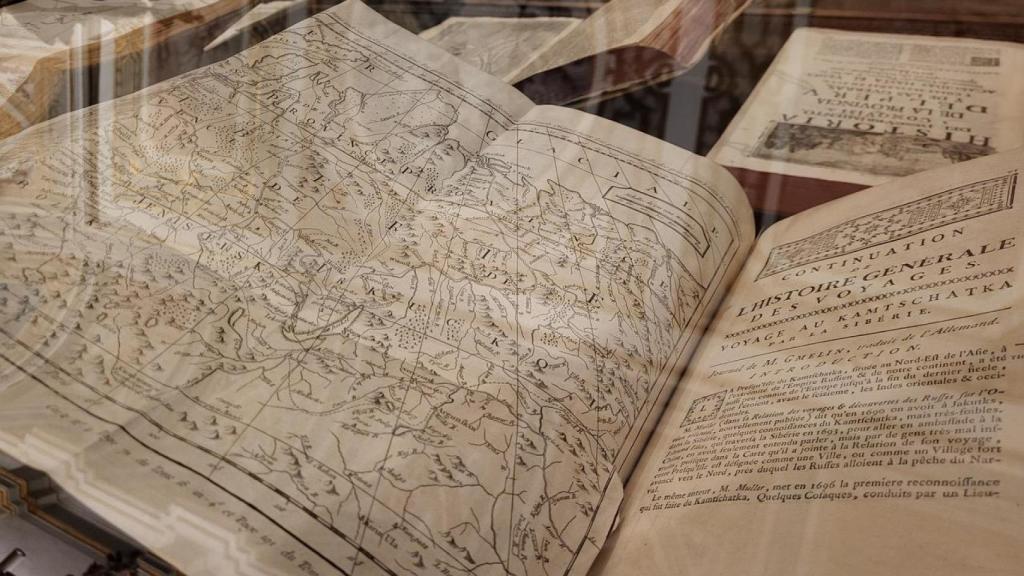 El Archivo-Biblioteca de la Catedral de Santiago expone una selección de libros de viaje