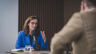 Mónica García, ministra de Sanidad, durante la entrevista concedida a 'Oído Clínico'.