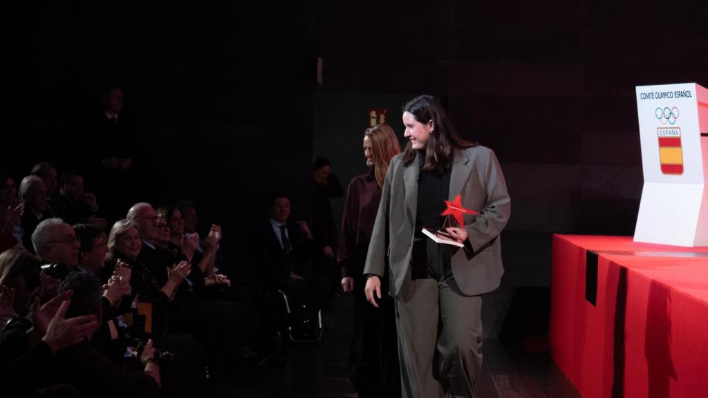 Paula Leitón con su premio