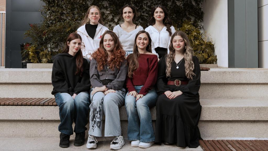 Las integrantes del equipo del centro universitario.