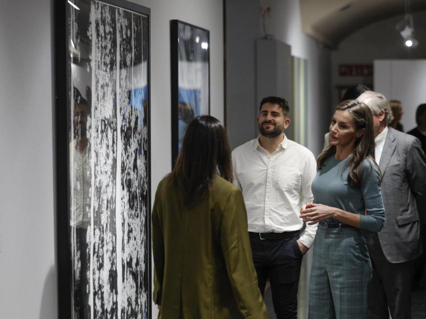 La Reina, en la exposición del Premio Fundación Ibercaja de Pintura Joven.