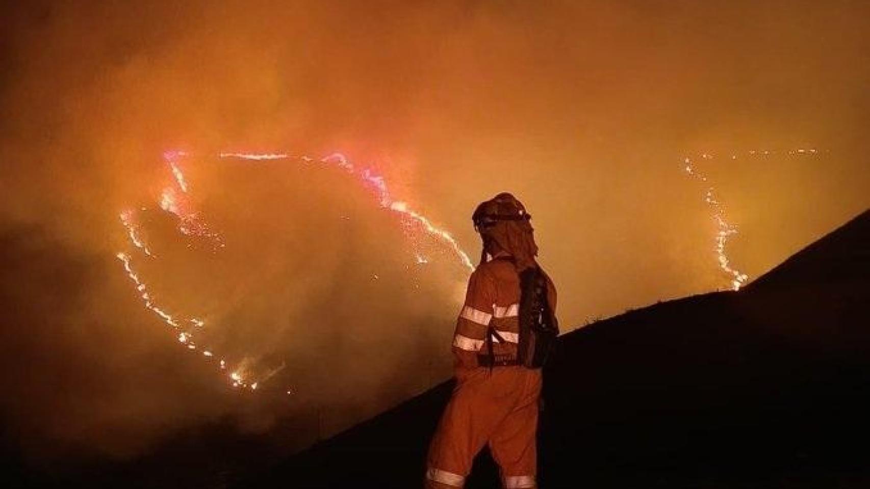Ola de incendios en Cantabria y Asturias: los delincuentes del mechero provocan más de 60 fuegos forestales en 24 horas