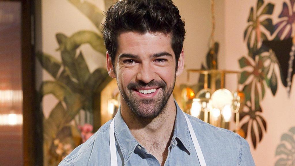 Miguel Ángel Muñoz, en su pose oficial como concursante de 'MasterChef Celebrity'.