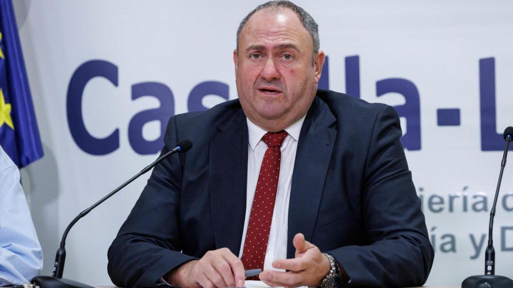 El consejero de Agricultura, Ganadería y Desarrollo Rural de Castilla-La Mancha, Julián Martínez Lizán.