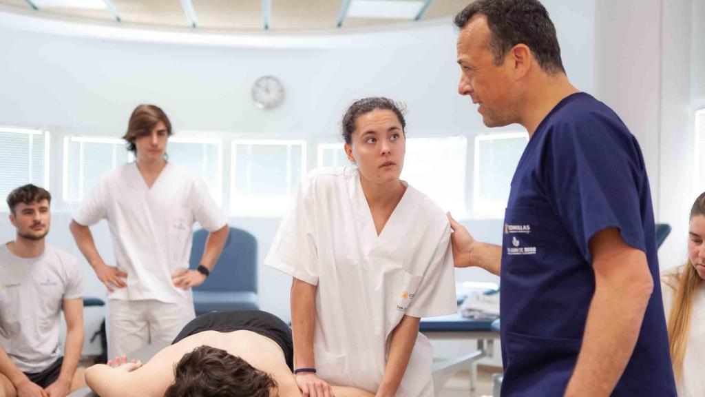 Alumnado de Fisioterapia de la EUEF