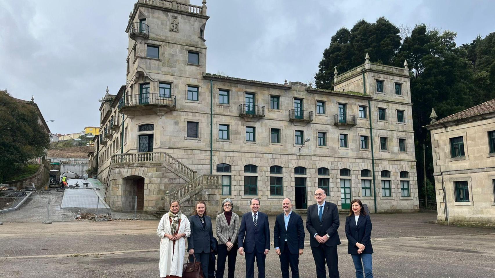 Concello de Vigo y Zona Franca firman el convenio para humanizar los accesos y construir el parking de la ETEA