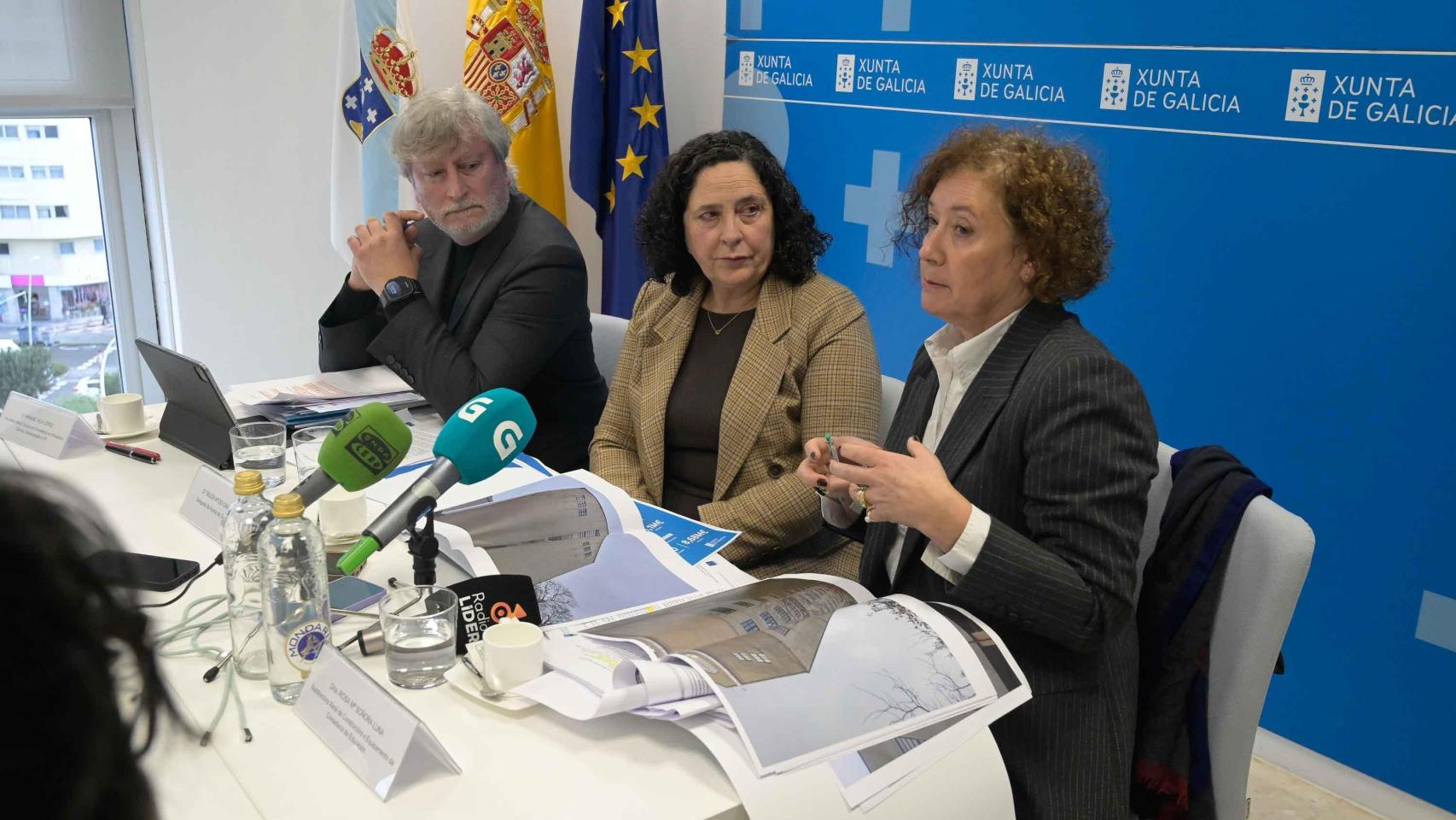 Rueda de prensa de la Xunta de Galicia en A Coruña sobre las obras en los colegios.