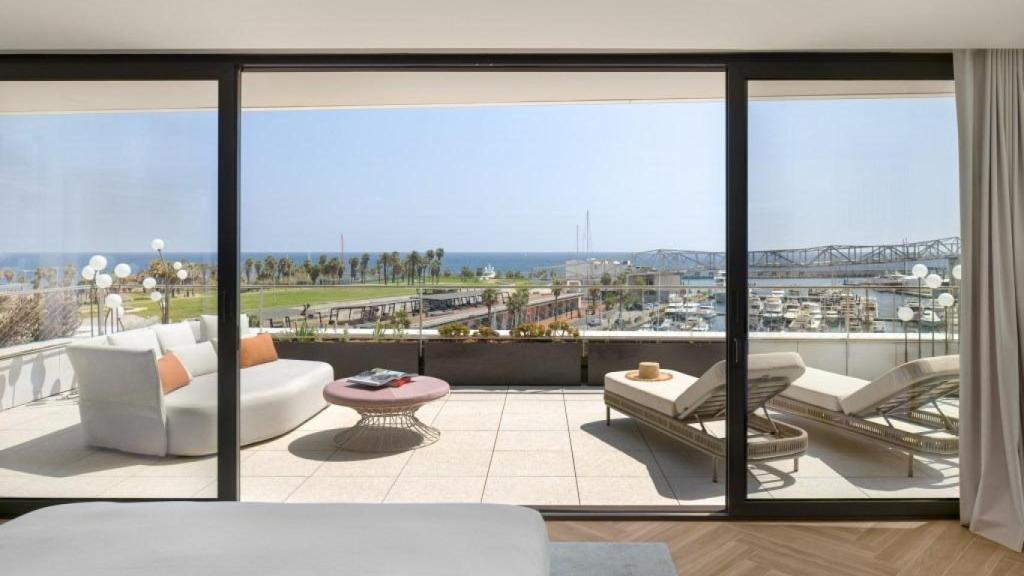 Euphoria Studio King Marina View.